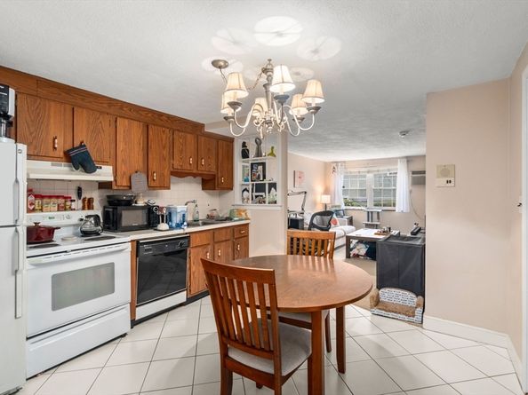 99 Pleasant St A4, Watertown MA 02472