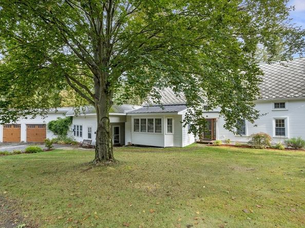 11 Graniteville Rd, Westford MA 01886