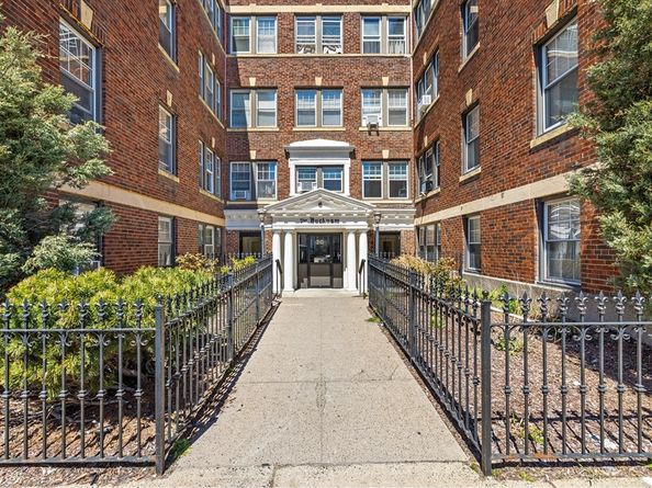 68 Linden St 49, Everett MA 02149