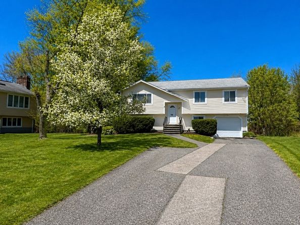 22 Leonard Rd, Framingham MA 01701