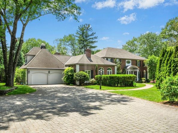 11 Scotch Pine Cir, Wellesley MA 02481