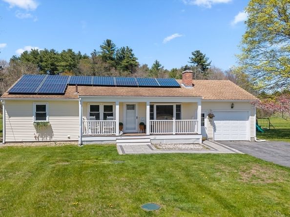 256 Bolton Rd, Lancaster MA 01523