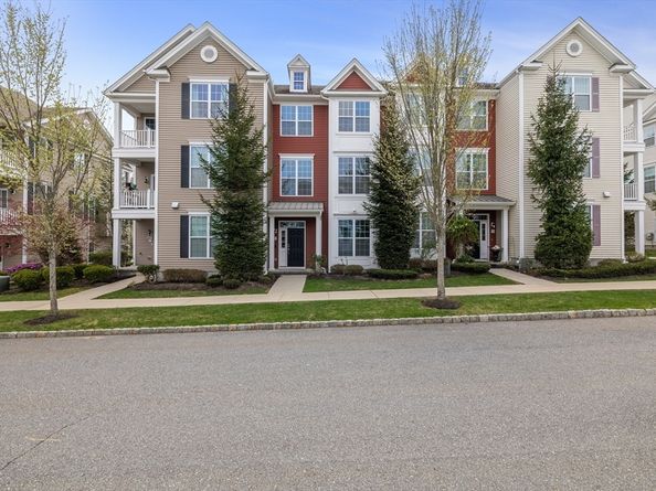 57 Townsend Blvd 57, Westborough MA 01581