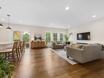 11 Winslow Lane