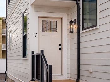 17 South Waverly St