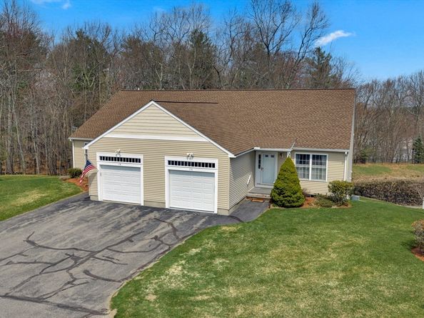 156 Hillside Village Dr 156, West Boylston MA 01583