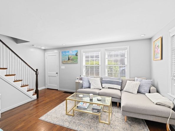 33 Bishop Rd 33, Quincy MA 02170