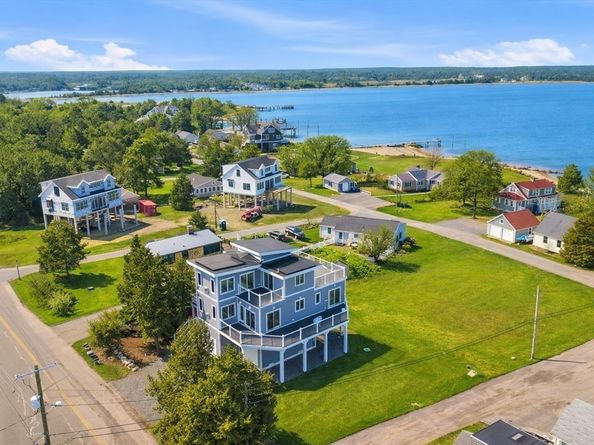 1 Starboard Way, Mattapoisett MA 02739