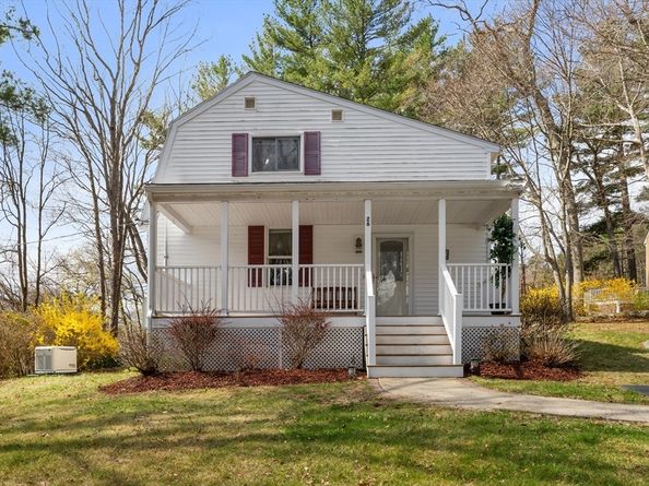 26 Hartford Ave N, Upton MA 01568