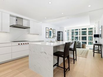 150 Seaport Blvd