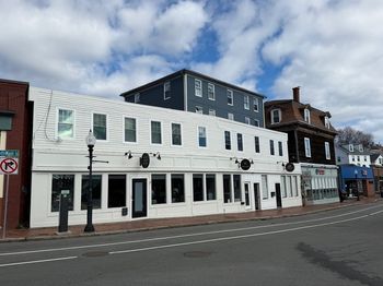 222 Main St