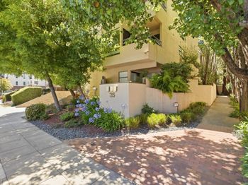 35 9th Avenue