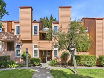 5392 Borneo Circle