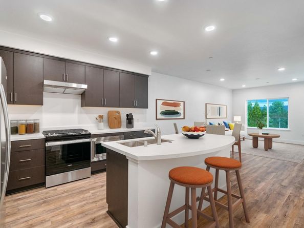1853 Almaden Road 307, San Jose CA 95125