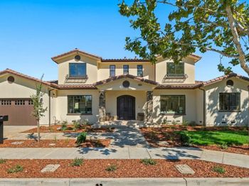 3373 Beaumont Square