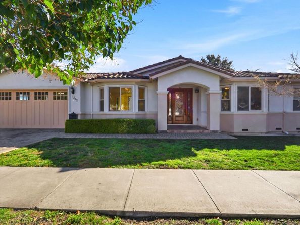 1352 S Stelling Road, Cupertino CA 95014