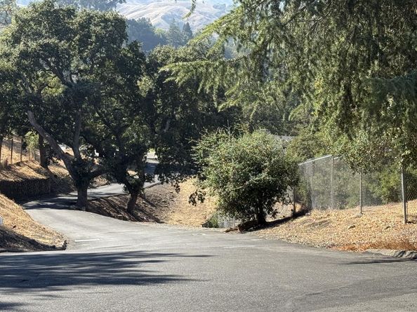 575 Morecroft Road, Lafayette CA 94549