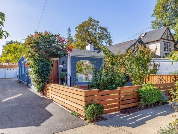 2100 Oberlin Street, Palo Alto CA 94306