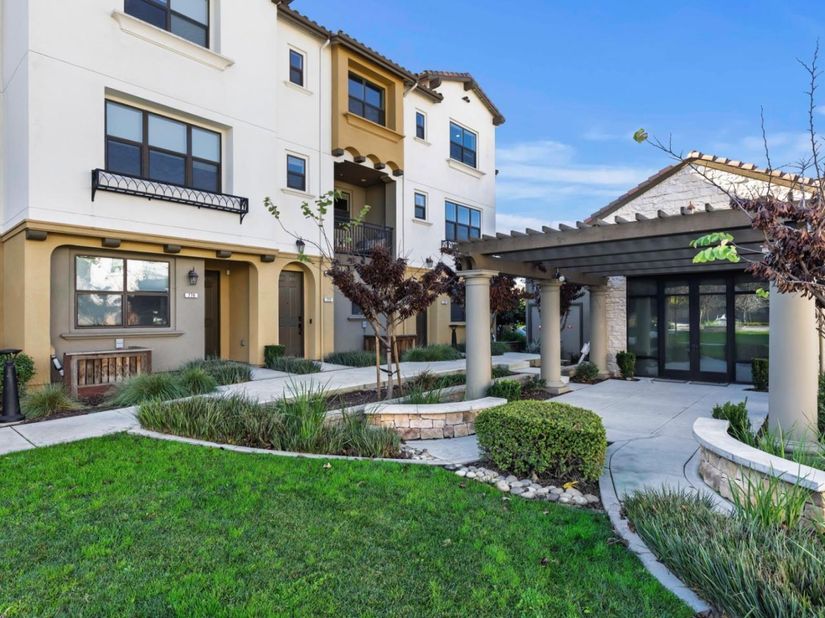 775 Santa Cecilia, Sunnyvale CA 94085