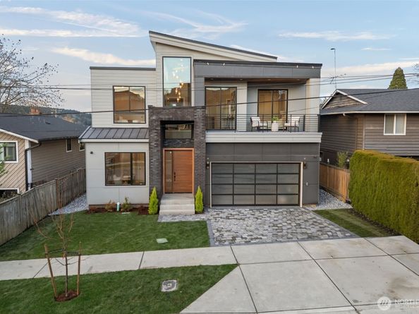 904 N 33rd Place, Renton WA 98056