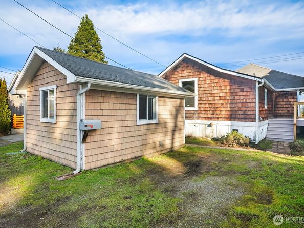 4205 34th Avenue S, Seattle WA 98118