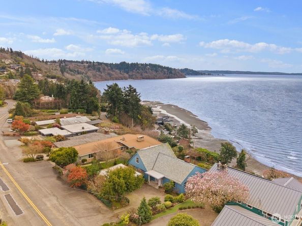 12249 Shorewood Drive SW, Burien WA 98146