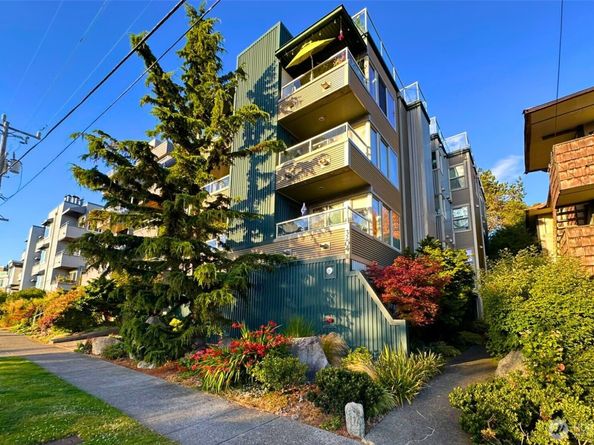 3204 Alki Avenue SW 1, Seattle WA 98116