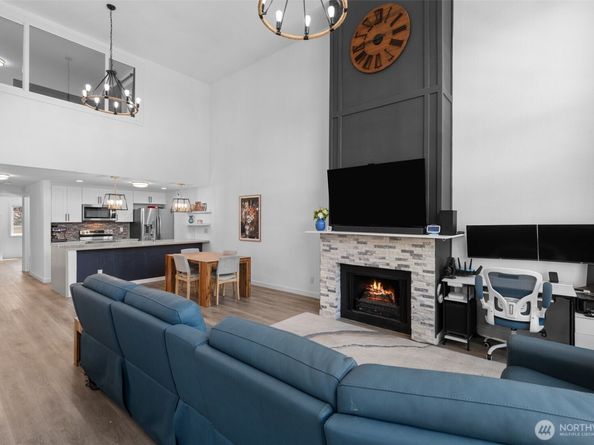 2219 14th Avenue W 405, Seattle WA 98119