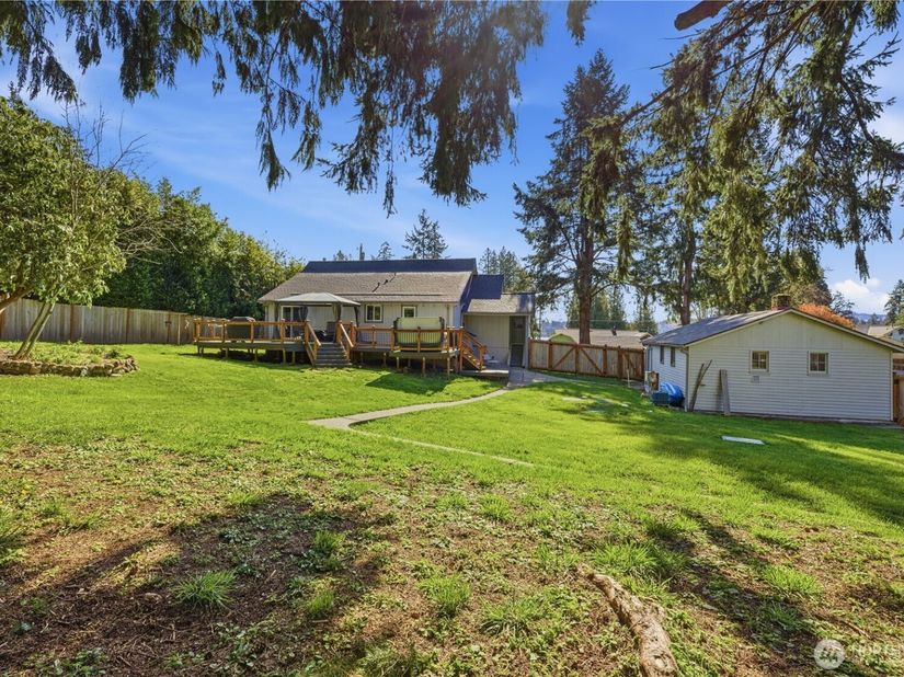 1913 Deville Drive NW, Bremerton WA 98312