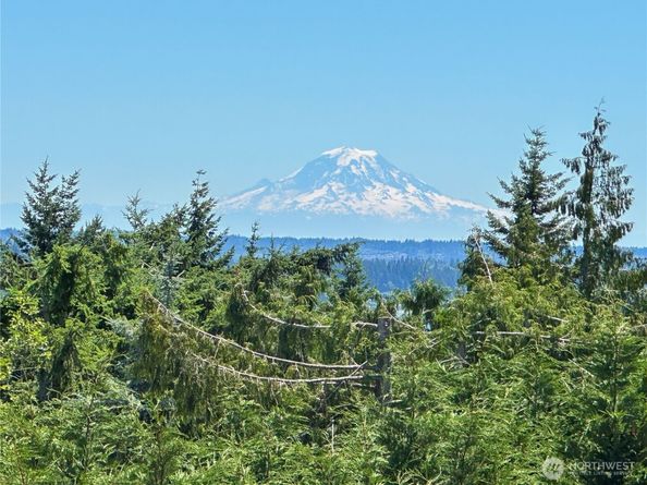 7306 Lone Eagle Place NW, Bremerton WA 98312