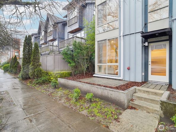 3817 B California Avenue SW, Seattle WA 98116