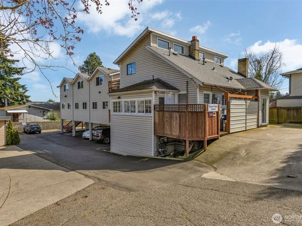 9480 Olson Place SW G, Seattle WA 98106