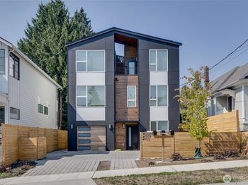 4011 Corliss Avenue N