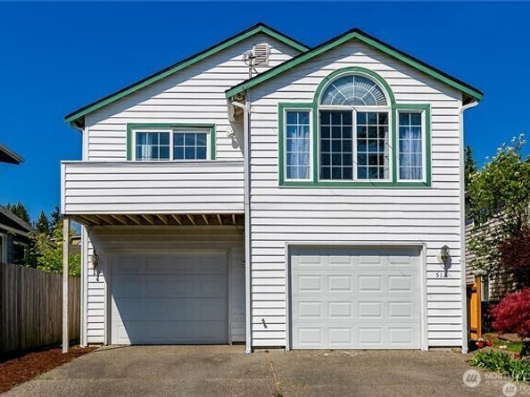 512 N 104th Street, Seattle WA 98133