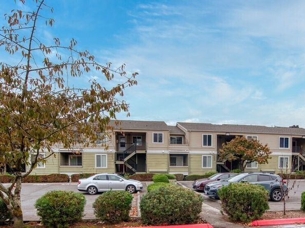 3233 NE 12th Street 301, Renton WA 98056