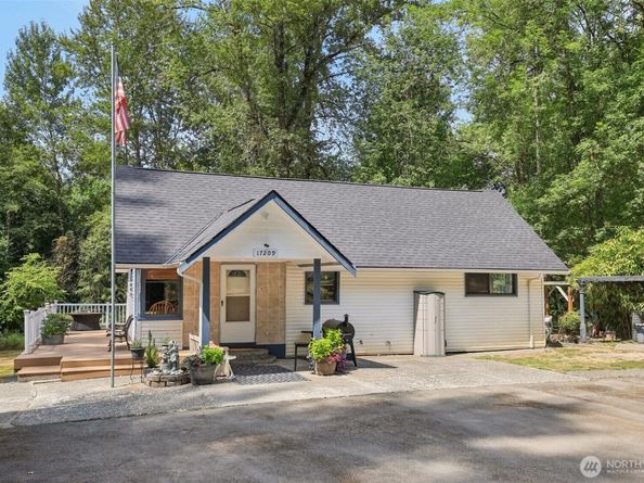 17209 W Riverside Drive, Bothell WA 98011