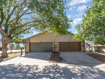 2212  Heritage Circle 