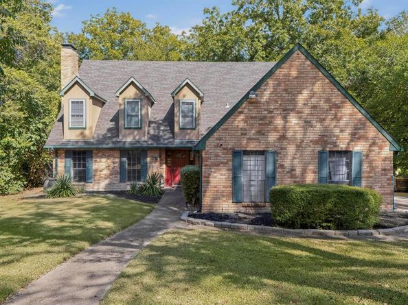 277  Creekwood Drive , Lancaster Texas 75146