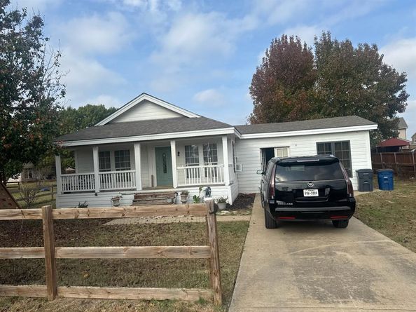 3814  Middlefield Road  DA, Dallas Texas 75253