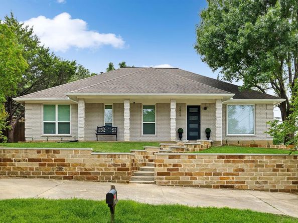 2409  Pebblebrook Court , Grand Prairie Texas 75050