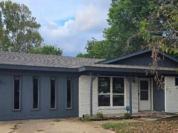 1541  Cloverdale Drive 