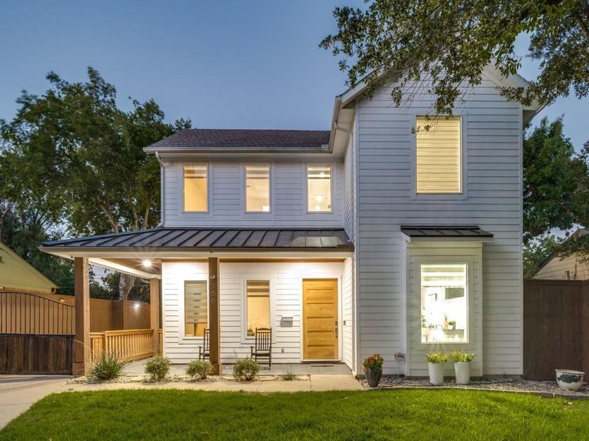 566  Hambrick Road , Dallas Texas 75218