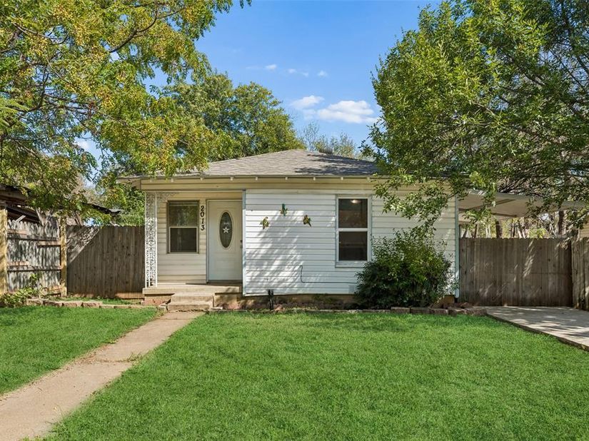 2013  Andrew Avenue , Fort Worth Texas 76105