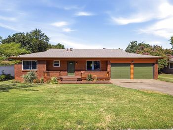 612  Oakwood Drive 