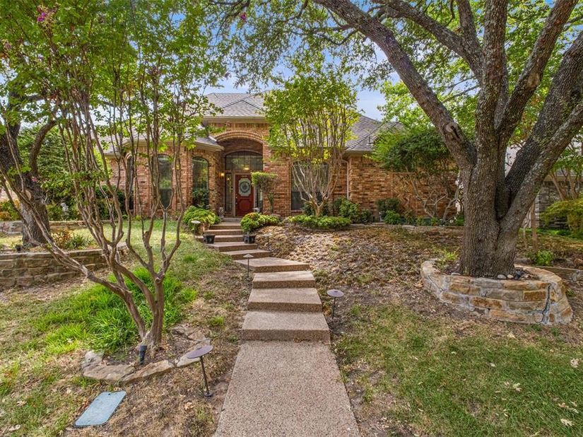 2616  Tulip Drive , Richardson Texas 75082