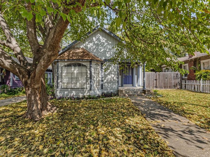 5715  Victor Street , Dallas Texas 75214