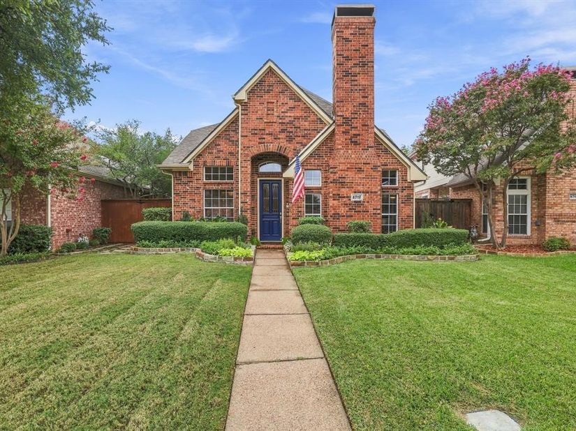 8707  Stonecrest Drive , Irving Texas 75063