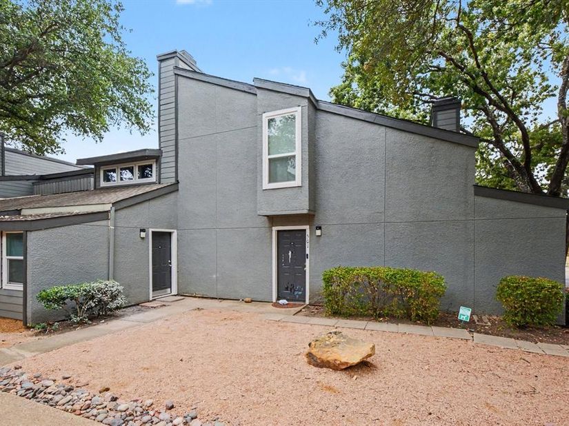 9696  Walnut Street  502, Dallas Texas 75243