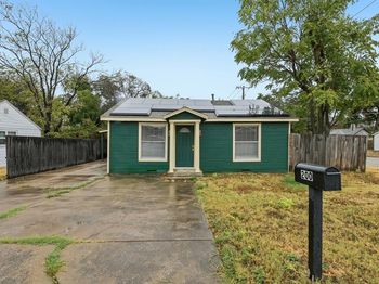 200 N Roe Street 