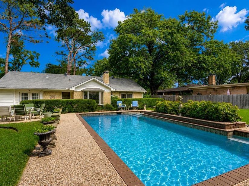 112 W Ireland Drive , Irving Texas 75062